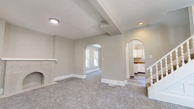 Building Photo - Cudell/West Blvd neighborhood; 4 bedroom/1 bath single family house for rent!
