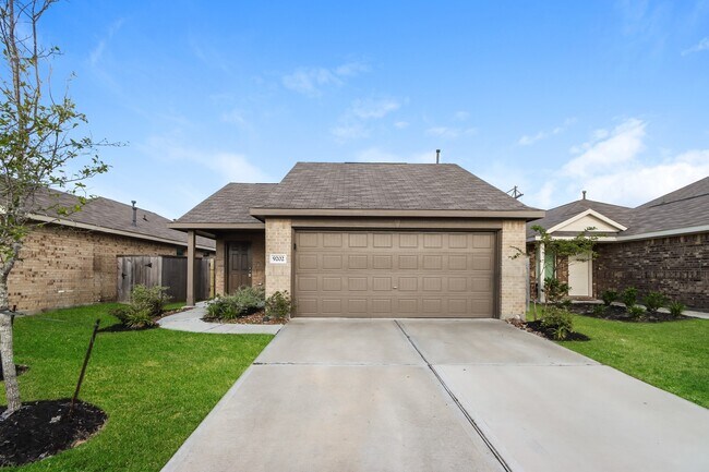 Primary Photo - 9202 Burnet Flds Dr
