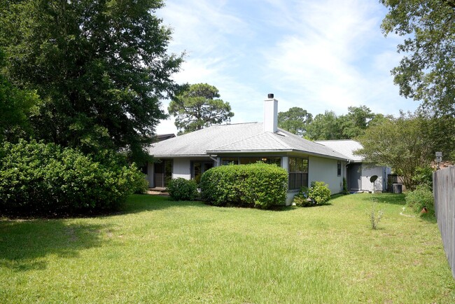Building Photo - 3 Bedroom in Bluewater Bay!