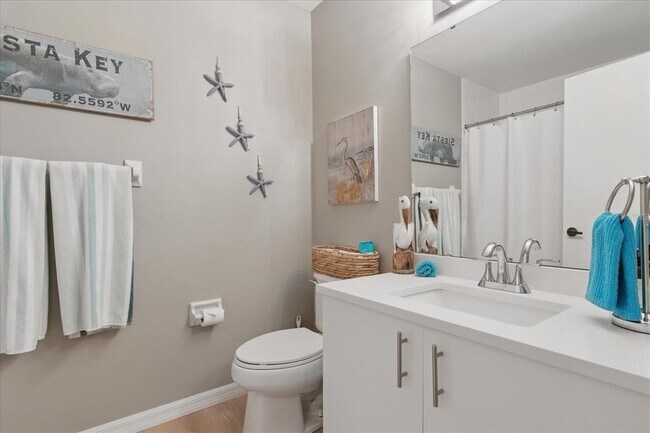 Building Photo - 9320 Clubside Cir