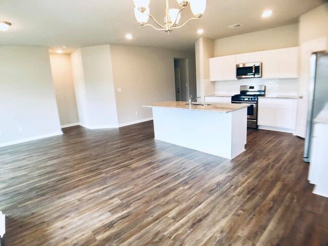 Building Photo - 44154 Covington Ridge Dr