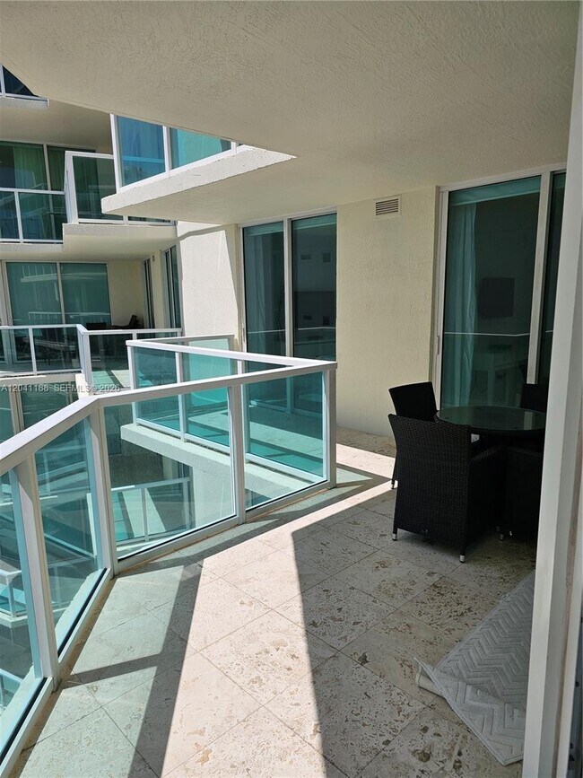 Building Photo - 150 Sunny Isles Blvd
