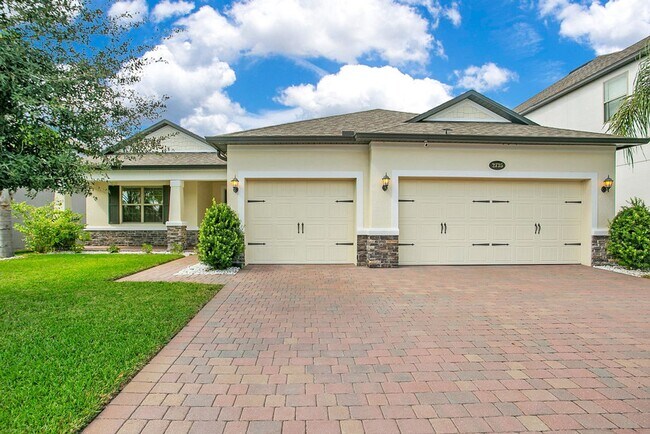 Building Photo - Spacious 4 Bed 3 Bath Home