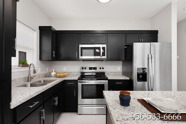 Building Photo - 1407 Deer Hls