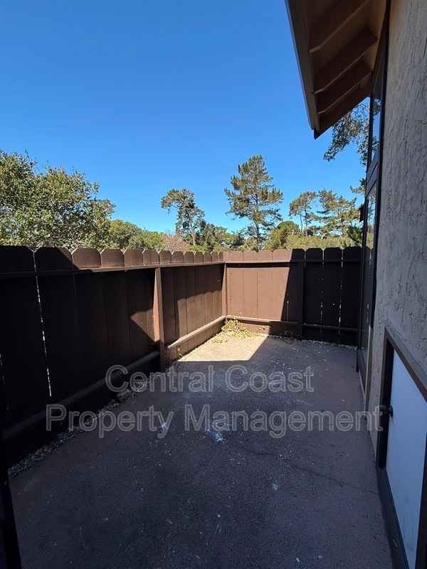 Building Photo - 1360 Josselyn Canyon Rd
