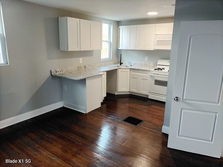 Building Photo - 622 Linnard St