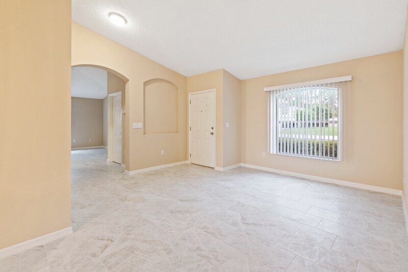 Building Photo - 57 Pin Oak Dr