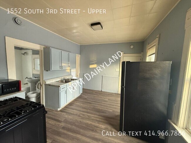 Building Photo - 1552 S 3rd St