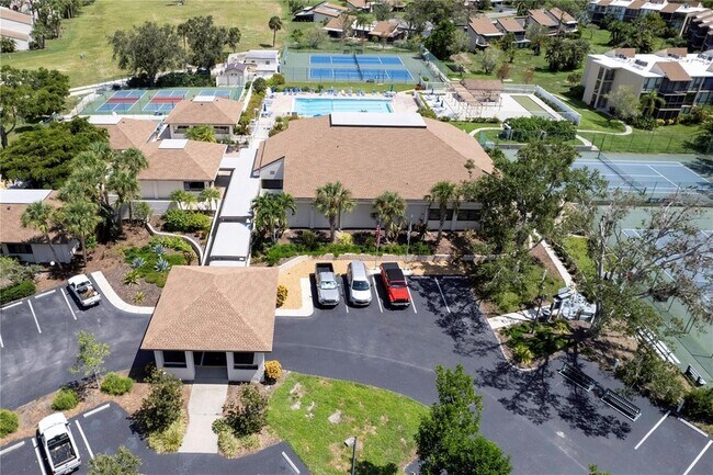 Building Photo - 841 Waterside Dr