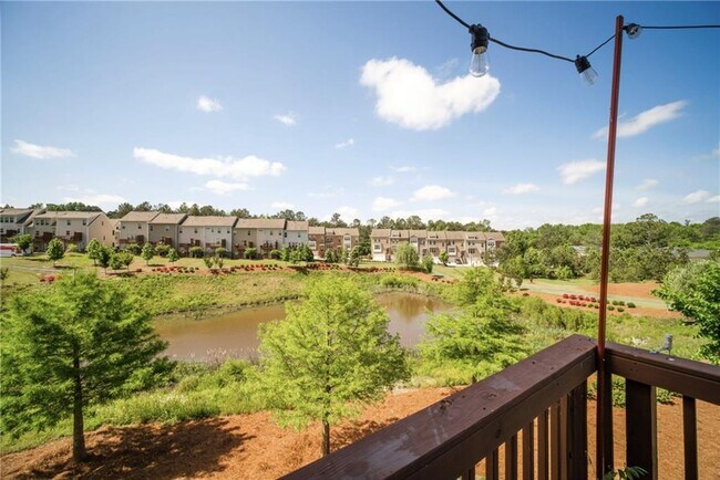 Building Photo - 1595 Ridgebrook Downs