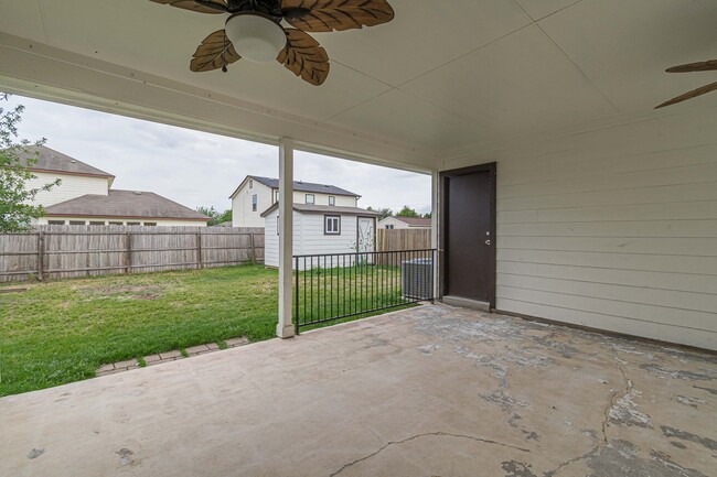 Building Photo - 480 Wind Murmur