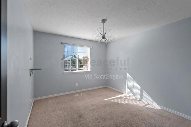 Building Photo - 1235 N 3020 W