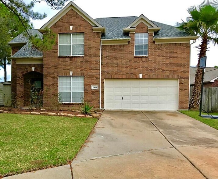 Private front door - 17414 Ivy Brook Ct