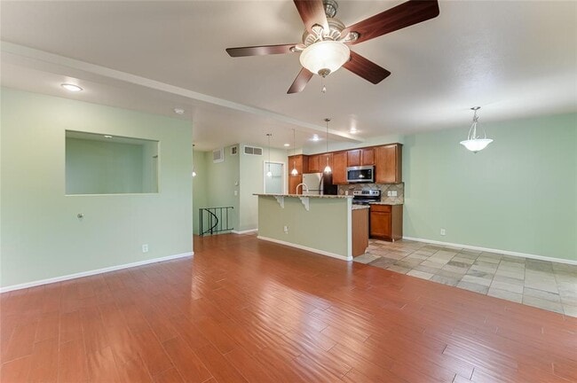 Building Photo - 2704 San Pedro St
