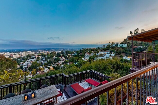 Building Photo - 6910 Los Tilos Rd