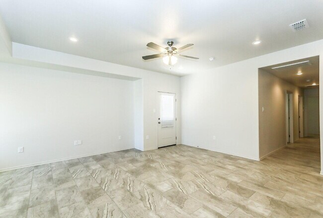 Building Photo - 6903 67th St