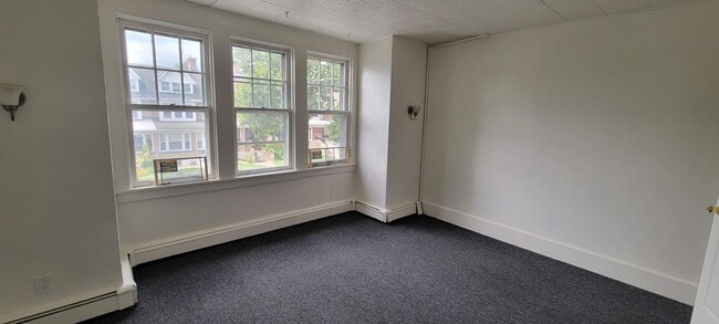 Building Photo - 227 S 16th St