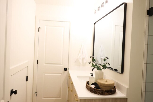 Building Photo - 3922 I St