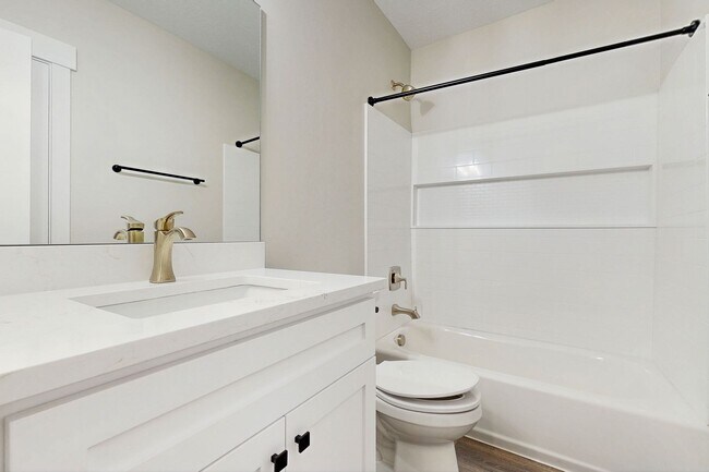 Building Photo - High-End Spacious 4 Bedroom Home in Desirable Highland with Private Backyard and Finished Basement