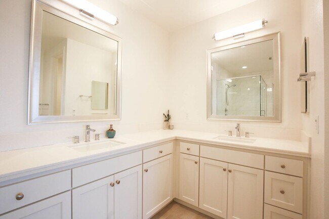 Building Photo - Enjoy Bay Views And Trails In This Newer Modern 3 Bedroom Home