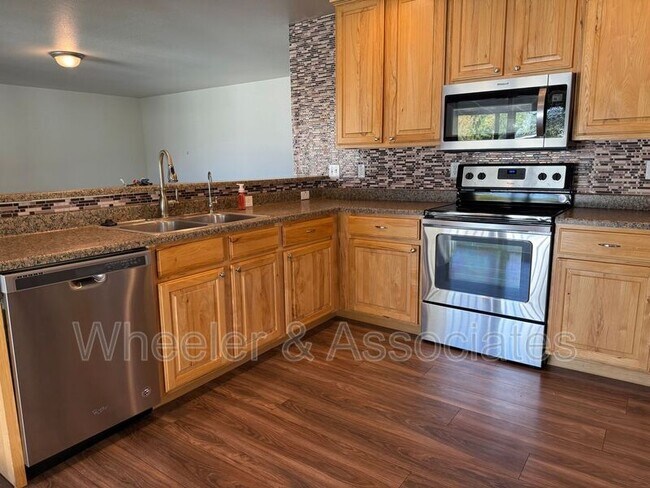 Building Photo - 1584 W Galbraith Ln