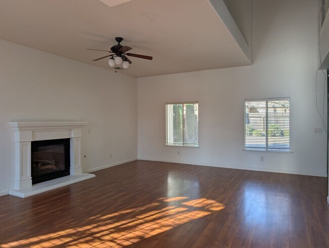 Building Photo - Nice 2 story home with lots of space, close to Fugman Elementary, Copper River and Woodward Park.