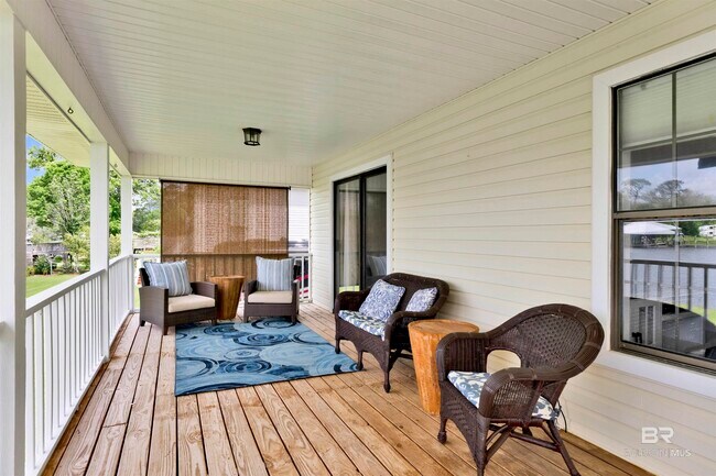 Building Photo - 15851 Keeney Dr
