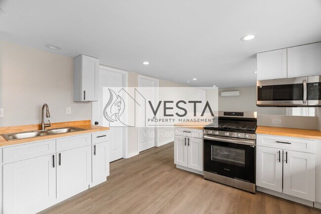 Building Photo - 2383 Dutch Cove Rd