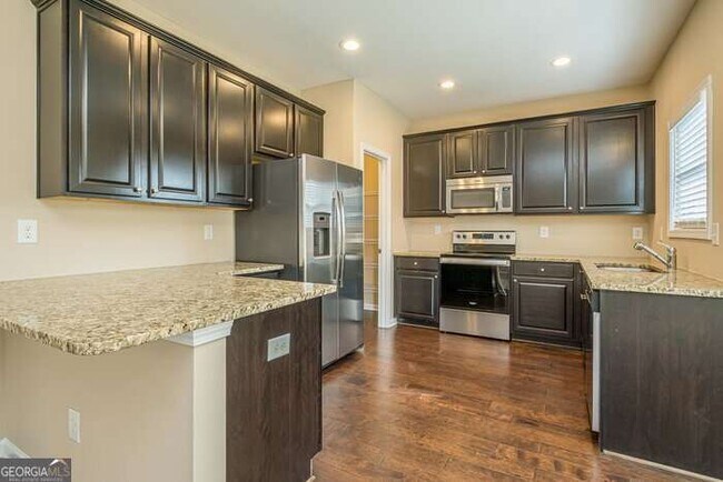 Building Photo - 9576 Rushmore Cir