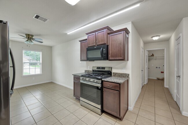 Building Photo - 7527 Fettle Ln