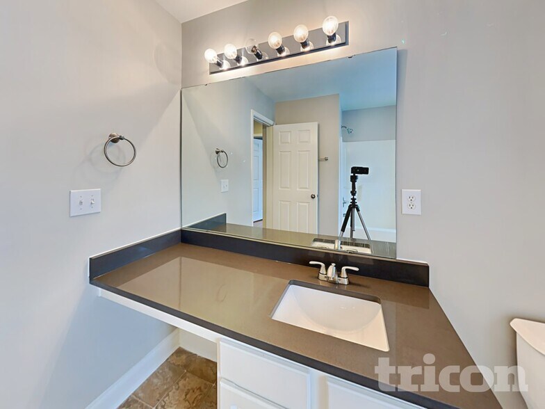 Building Photo - 4355 Stone Mountain Dr