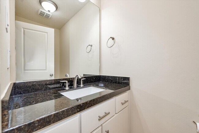 Building Photo - 13405 Preston Cliff Ct