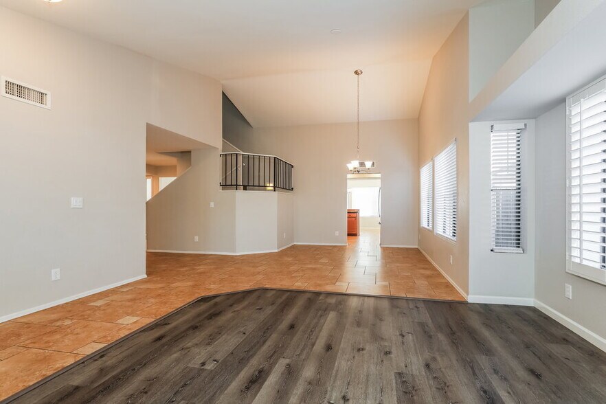 Building Photo - 7519 W Sequoia Dr