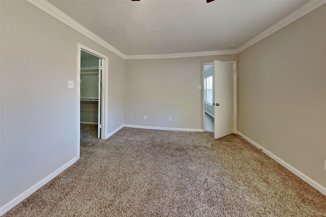 Building Photo - 2510 Foxden Dr