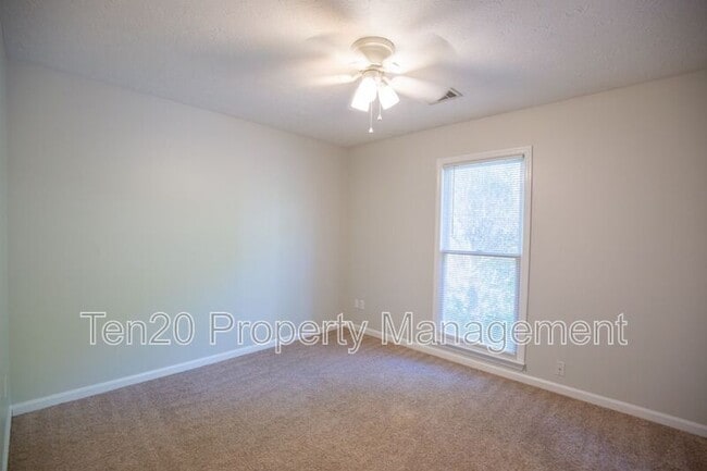 Building Photo - 3714 Fairview Dr