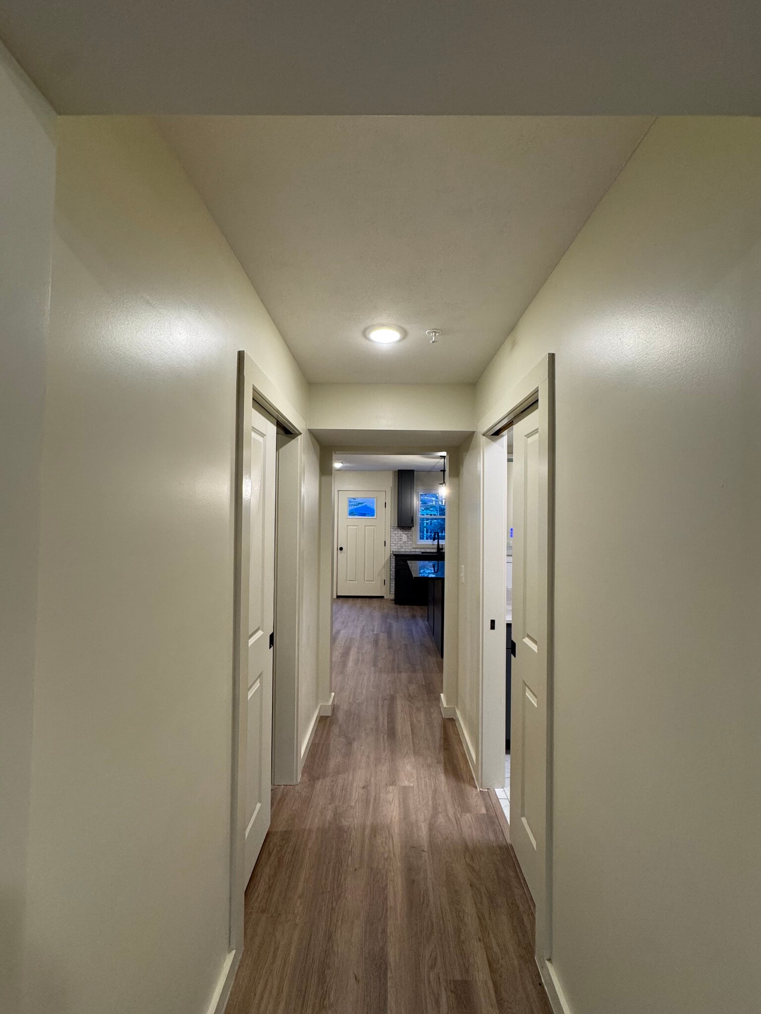 Building Photo - 6 Locust Ave