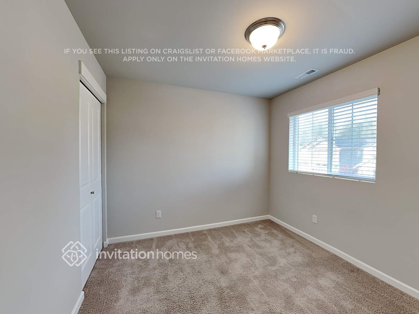 Building Photo - 12606 36th Place NE
