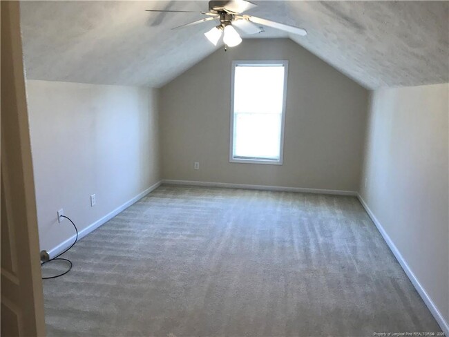 Building Photo - 162 Andes Dr