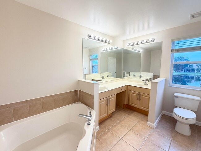 Building Photo - 10395 Little Mustang Way