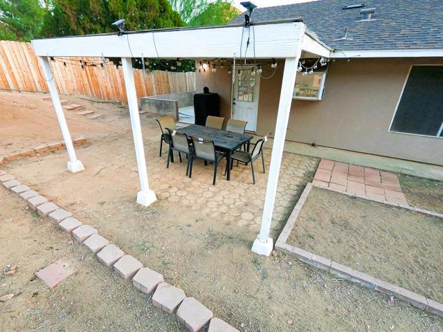 Building Photo - 631 Rosalie Way
