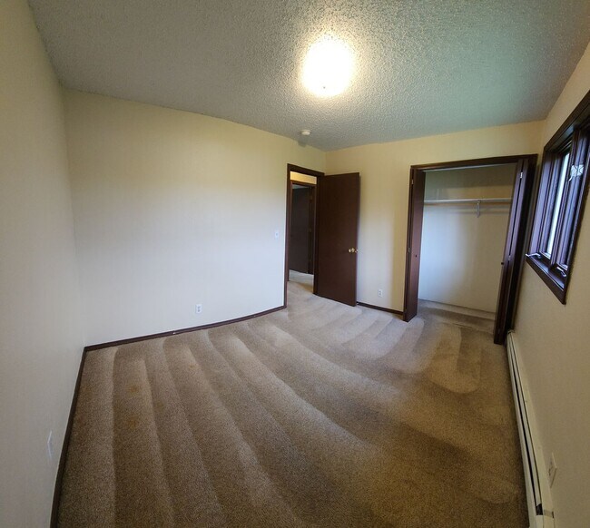 Building Photo - Commerce Duplex