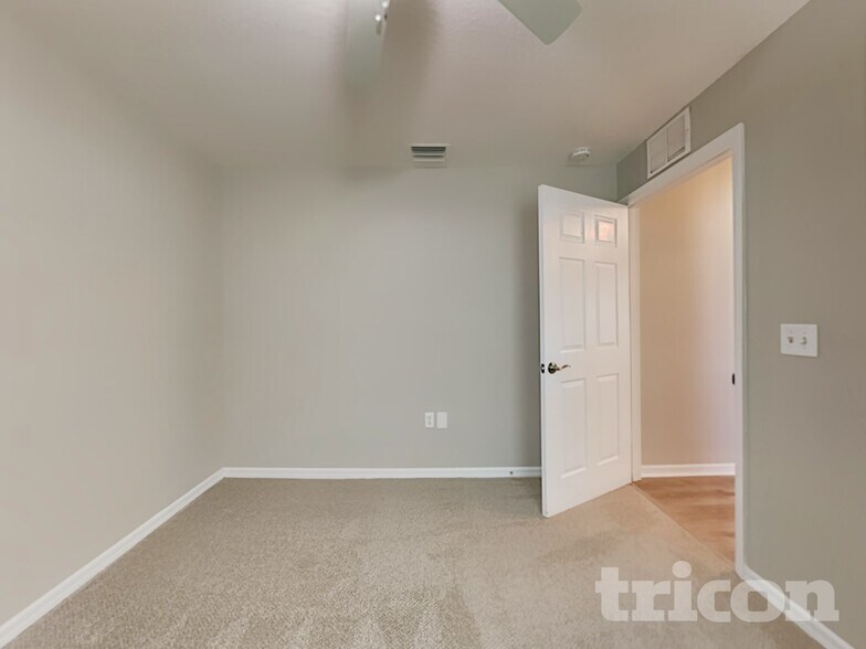 Building Photo - 1119 Shared Passion St