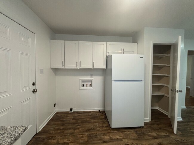 Building Photo - 2614 Dumfries Dr