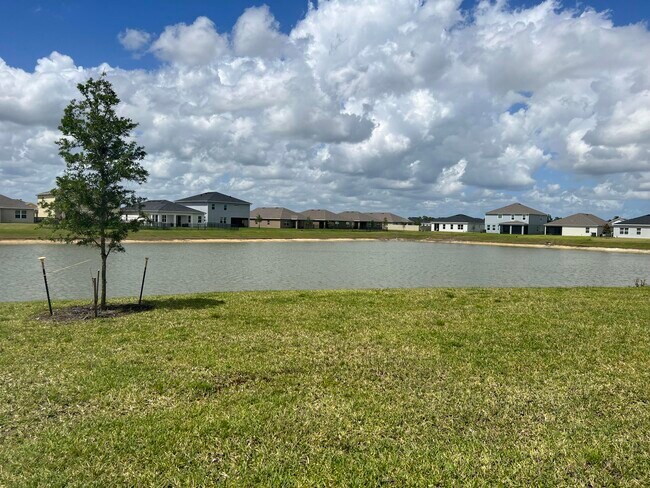 Building Photo - 10789 SW Cremona Way