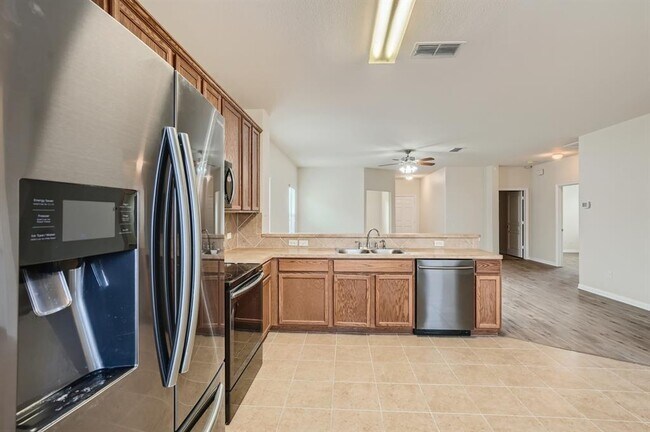 Building Photo - 137 Bufflehead Ln