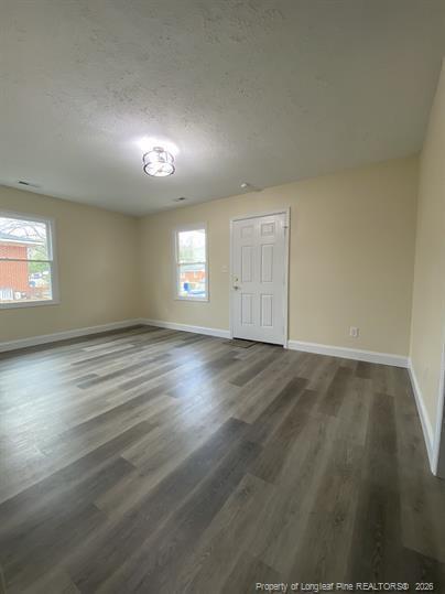 Building Photo - 4935 Walnut Dr