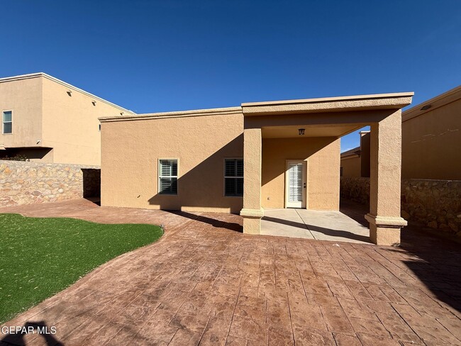 Building Photo - 11541 Porfirio Payan Dr