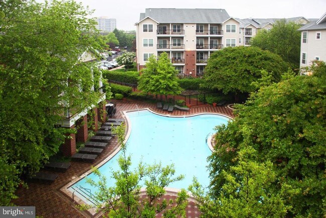 Building Photo - 1600 Spring Gate Dr.