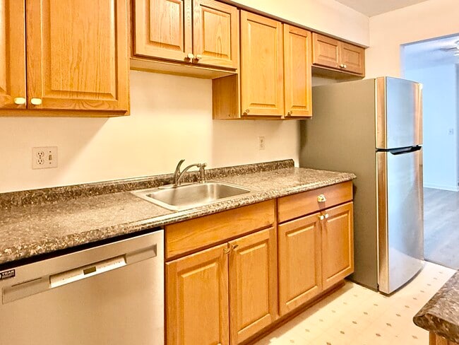 Building Photo - 9 Concorde Way