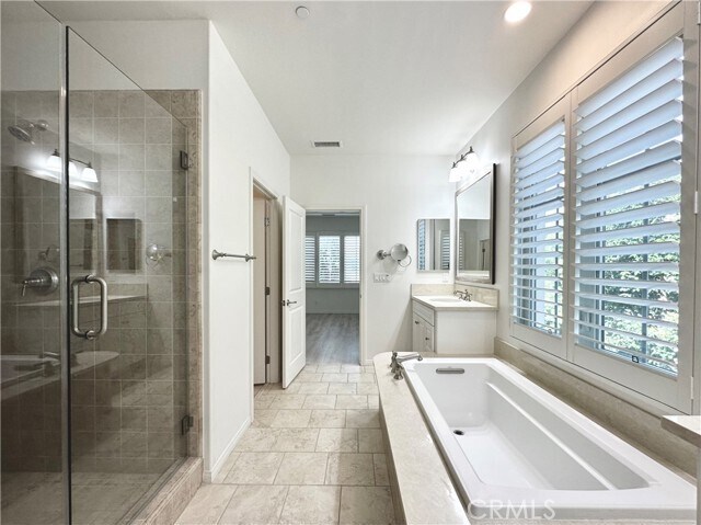 Building Photo - 38 Lupari